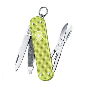 Victorinox Cortapluma 0.6221.241G Classic Alox Lime Twist 5 usos
