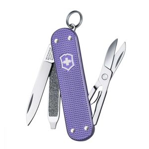 Victorinox Cortapluma 0.6221.223G Classic Alox Electric Lavender 5 usos