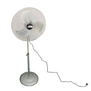 Ventilador Foco Pie 20p Con Pala Metalica 25912/9