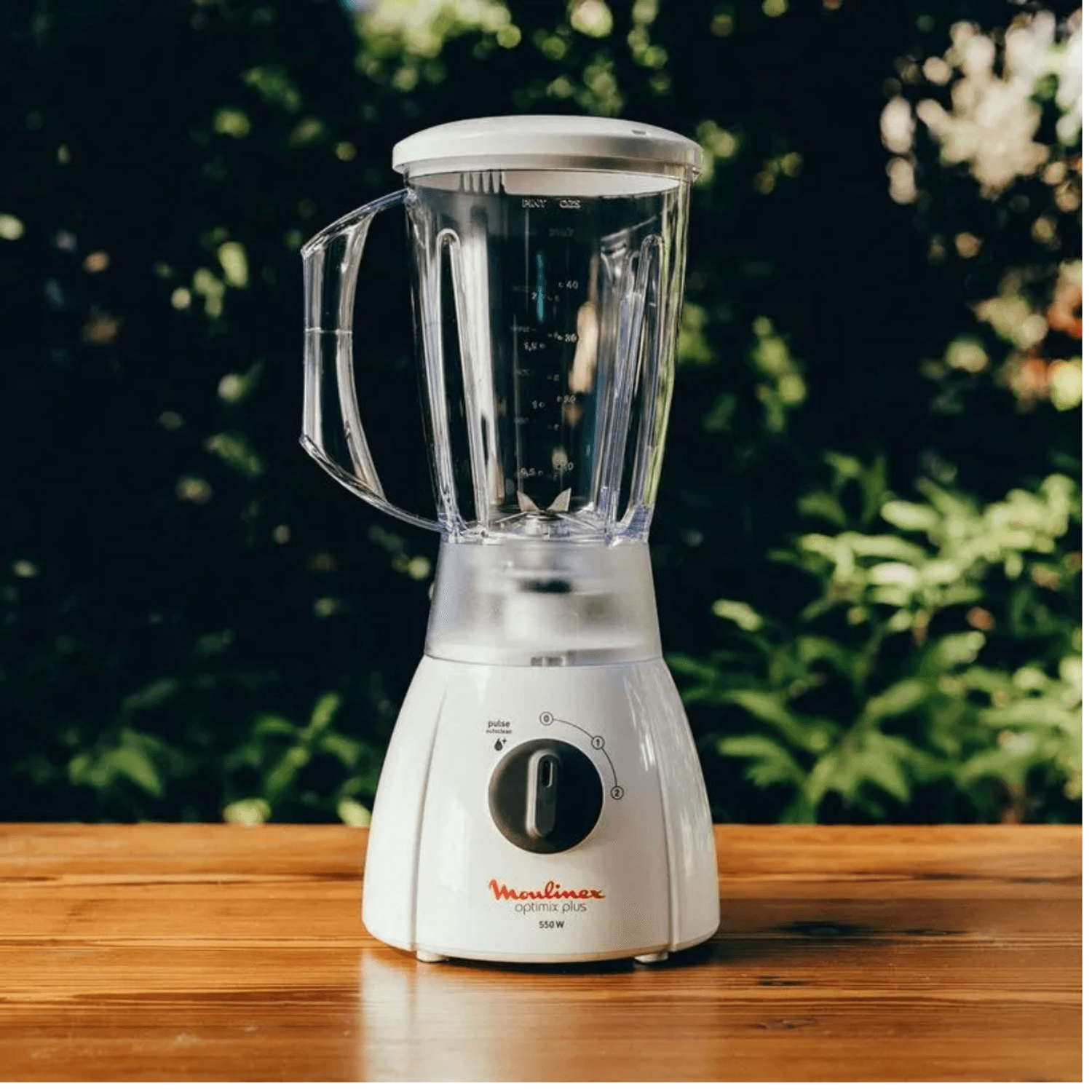 LICUADORA MOULINEX BLANCA (LM2701AR) Provincia Compras