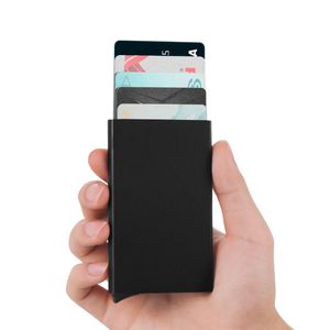 Tarjetero compacto con gatillo T-GO  para 6 Tarjetas con bloqueo RFID Color Negro