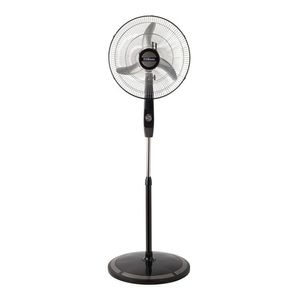 Ventilador De Pie Liliana Vpc18m Negro 3 Aspas Enrollacable