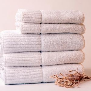 Conjunto Toallon y Toalla VACANZA 640g/m2 Linea Hoteleria BLANCO con Guarda