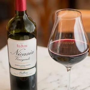 Vino Nicasia Red Blend Malbec Catena 750ml