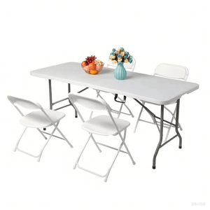 Combo Mesa Plástica SKTR180A + 4 Sillas Skop Garden