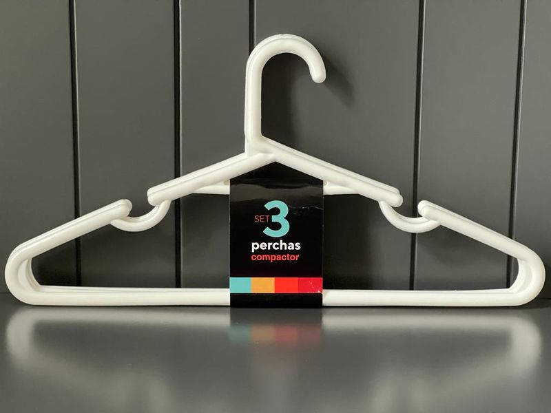 Perchas Plasticas Pack X 24 Und Reforzadas Compactor Resiste