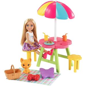 Muñeca Barbie Chelsea Club Set Día De Campo Hck66 Mattel